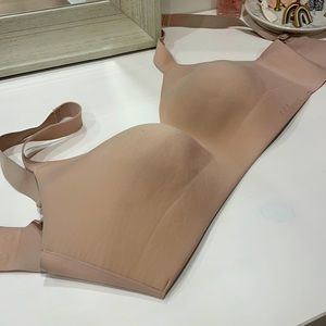 Lululemon hold true bra 32DD